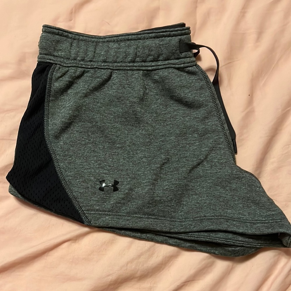Large under armor gray shorts